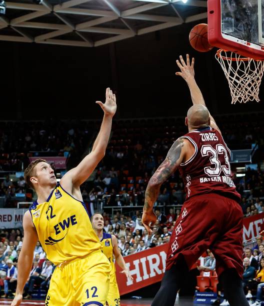 佩里更偏向 佩里更偏向